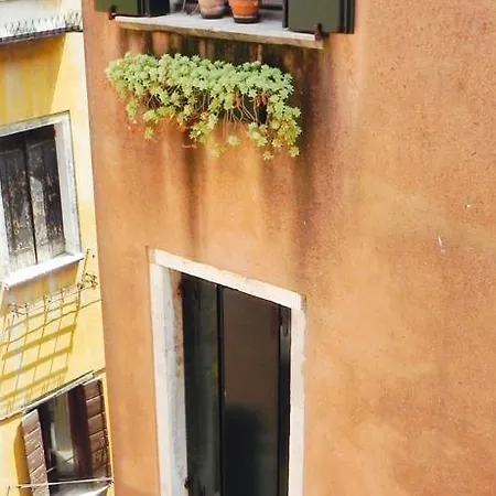 Home Venice Apartments-Rialto 1 - 2 - 3-2
